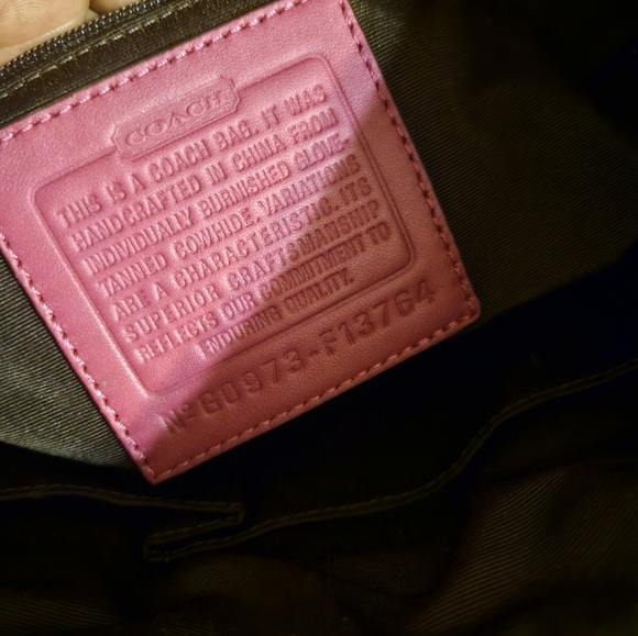 Coach Red-Pink Pleated Leather Zipper Closure Hobo Crossbody Shoulder Bag Purse - Picture 9 of 11